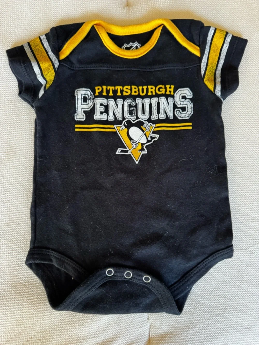 Pittsburgh Steelers & Penguins Baby Onesie Set - Black & White with Gold Accents - Picture 4 of 7